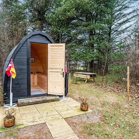 Lovely 6-person With Outdoor Sauna - 1007