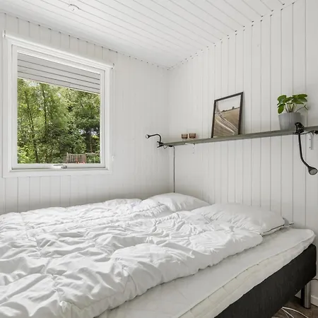 Lovely 6-person With Outdoor Sauna - 1007